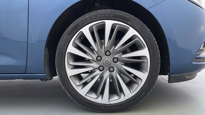 Opel Astra-Right Front Tyre