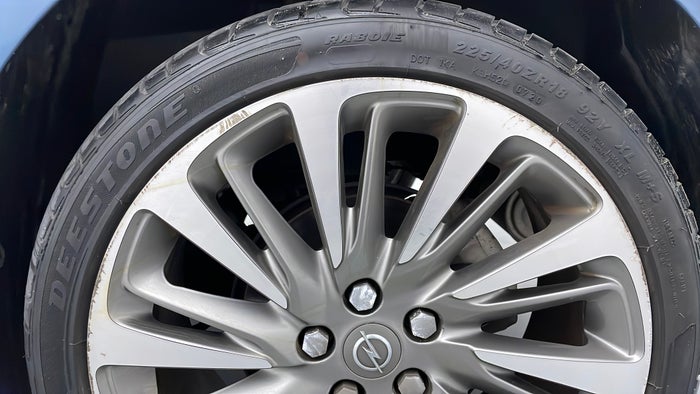 Opel Astra-Alloy Wheel LHS Rear Scratch