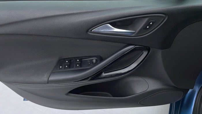 Opel Astra-Driver Side Door Panels Controls