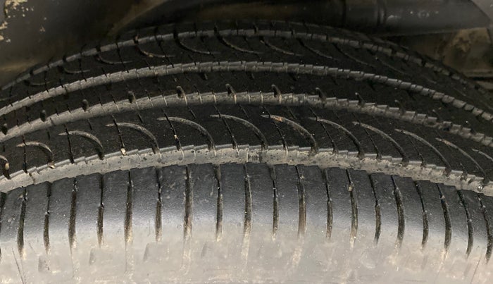 2019 Mahindra XUV500 W11(O), Diesel, Manual, 53,937 km, Left Rear Tyre Tread