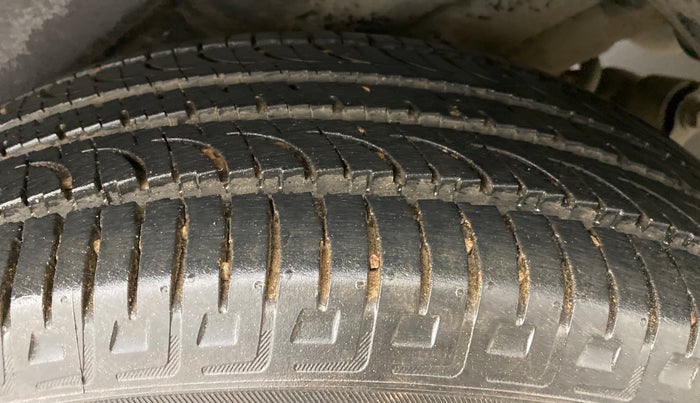 2019 Mahindra XUV500 W11(O), Diesel, Manual, 53,937 km, Right Rear Tyre Tread