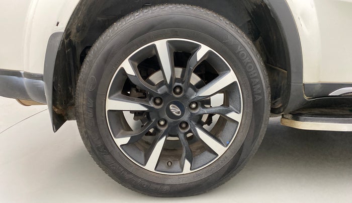2019 Mahindra XUV500 W11(O), Diesel, Manual, 53,937 km, Right Rear Wheel