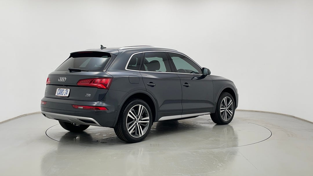 Right Back Diagonal (45- Degree) View