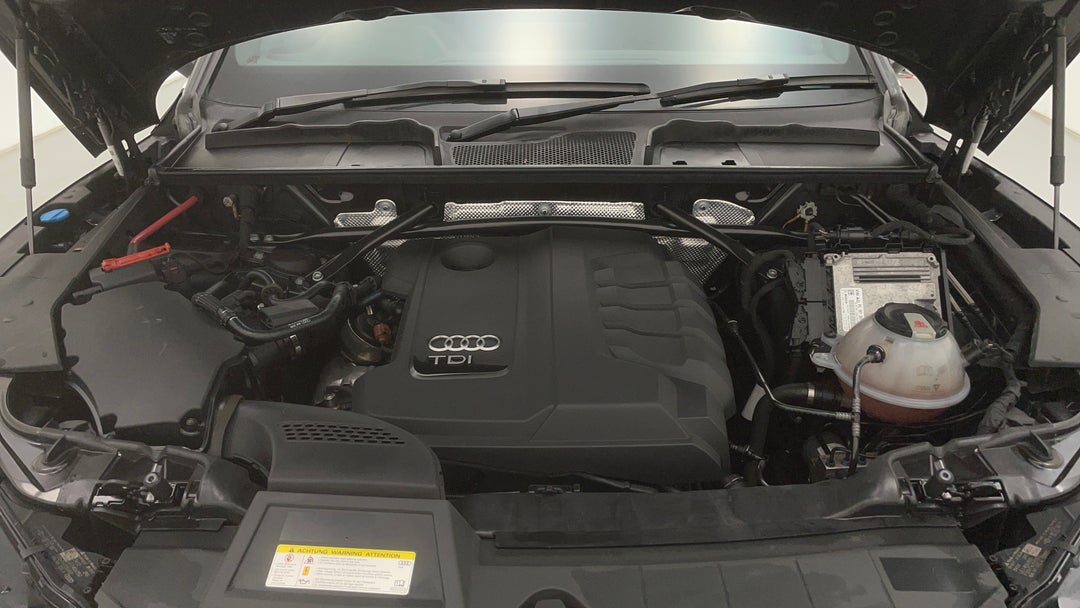 Open Bonnet (Engine)