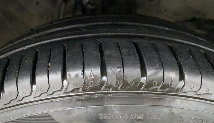 2015 Honda City SV MT PETROL, Petrol, Manual, 72,662 km, Right Front Tyre Tread