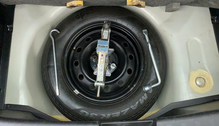 2014 Maruti Swift VXI D, Petrol, Manual, 53,190 km, Spare Tyre
