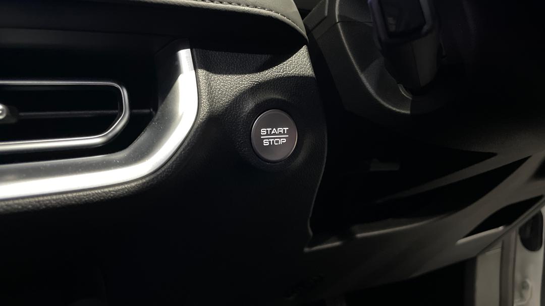 2025 GWM Cannon Lux (4x4), Automatic, 8742 km, Keyless / Button Start