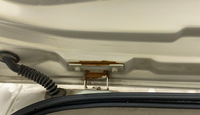 2017 Maruti Wagon R 1.0 VXI, Petrol, Manual, 42,837 km, Dicky (Boot door) - Slightly rusted