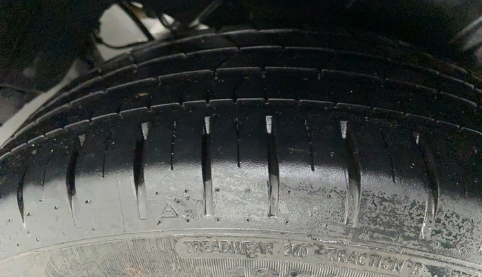 2018 Maruti Ciaz ALPHA 1.5 AT SHVS, Petrol, Automatic, 13,686 km, Left Rear Tyre Tread
