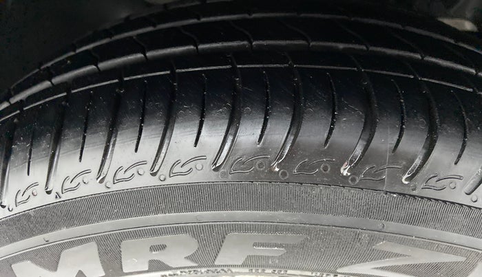 2017 Tata Tiago XZ 1.2 REVOTRON, Petrol, Manual, 18,338 km, Right Front Tyre Tread