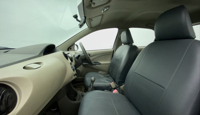 2015 Toyota Etios Liva G, Petrol, Manual, 56,351 km, Right Side Front Door Cabin