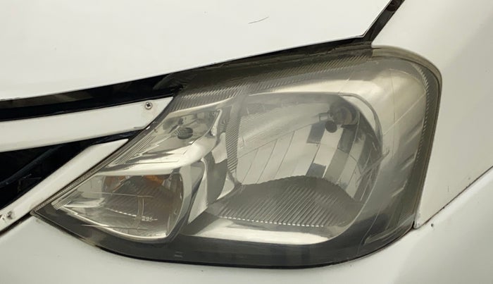 2015 Toyota Etios Liva G, Petrol, Manual, 56,351 km, Left headlight - Minor scratches