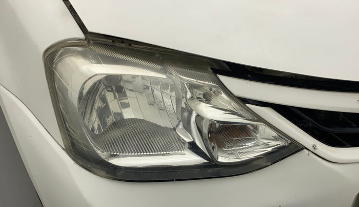 2015 Toyota Etios Liva G, Petrol, Manual, 56,351 km, Right headlight - Minor scratches
