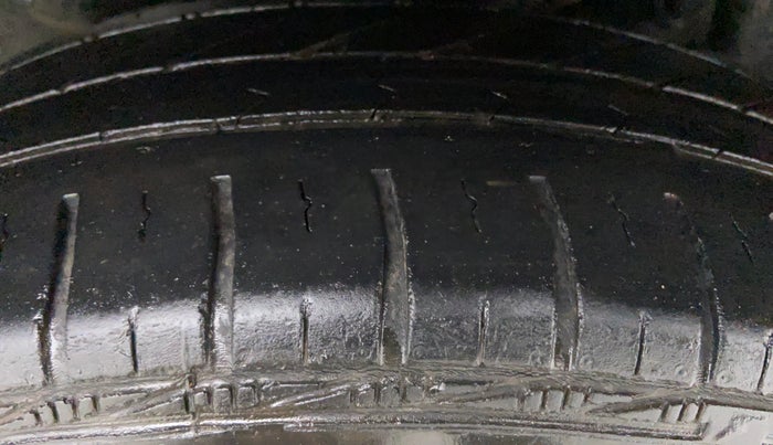 2013 Maruti Swift Dzire VDI BS IV, Diesel, Manual, 75,502 km, Left Rear Tyre Tread