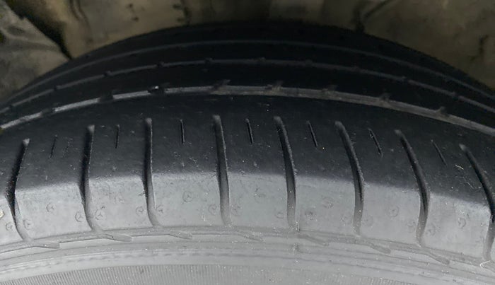 2019 KIA SELTOS GTX + AT PETROL, Petrol, Automatic, 82,046 km, Left Front Tyre Tread