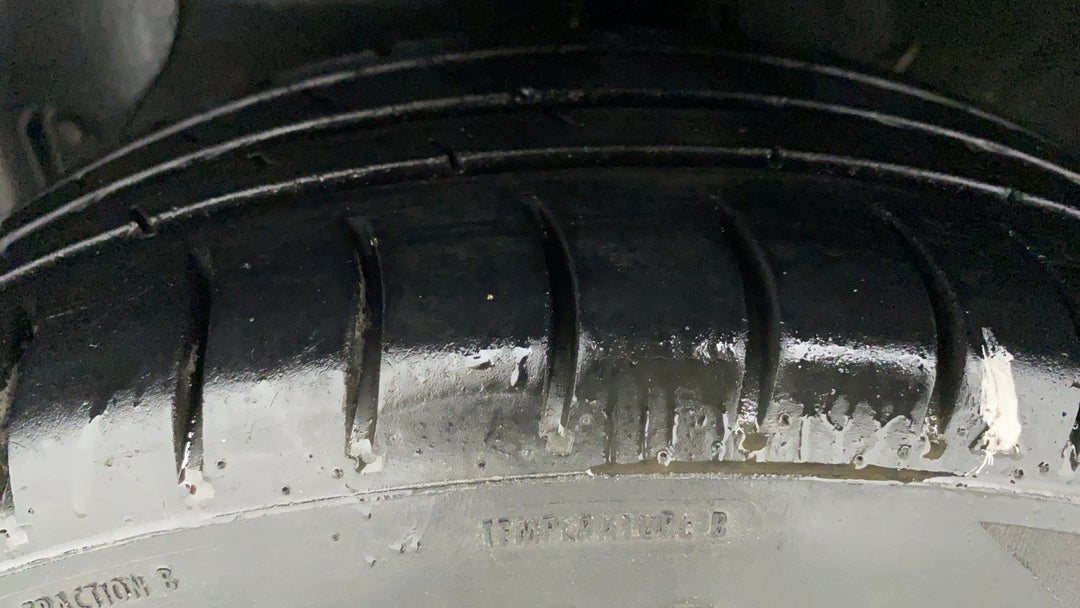 Left Front Tyre Tread