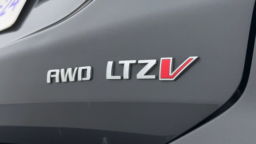 Badge (Boot Right Side)