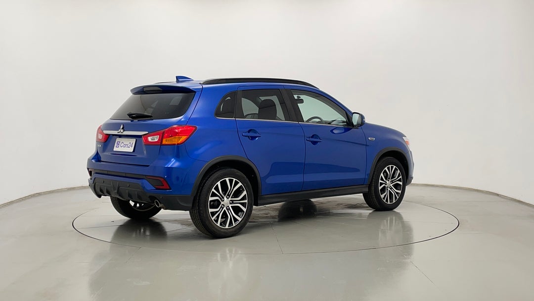 Right Back Diagonal (45- Degree) View