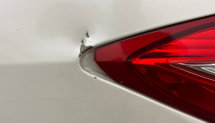2016 Toyota Corolla Altis VL CVT PETROL, Petrol, Automatic, 76,370 km, Left tail light - Minor damage