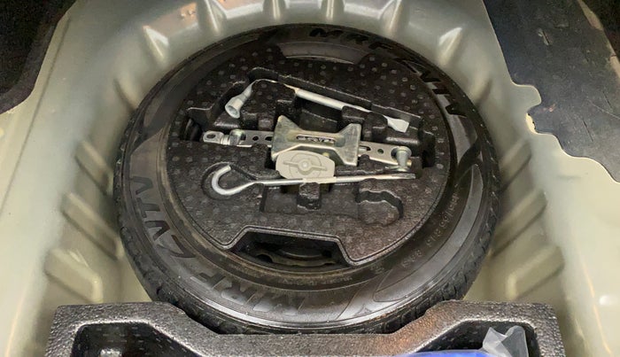 2017 Maruti Ciaz DELTA 1.4 MT PETROL, Petrol, Manual, 48,565 km, Spare Tyre