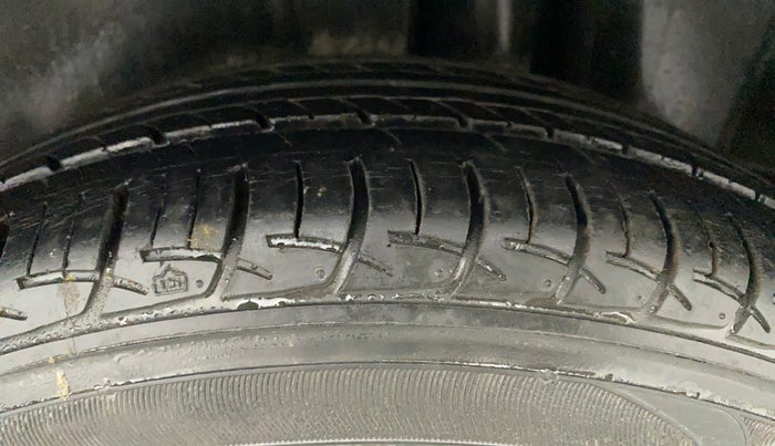 2017 Maruti Ciaz DELTA 1.4 MT PETROL, Petrol, Manual, 48,565 km, Left Rear Tyre Tread