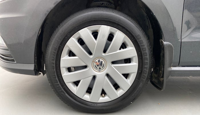 2016 Volkswagen Ameo COMFORTLINE 1.2, Petrol, Manual, 65,306 km, Left Front Wheel