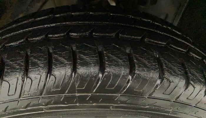 2017 Datsun Go Plus T, Petrol, Manual, 6,596 km, Right Front Tyre Tread
