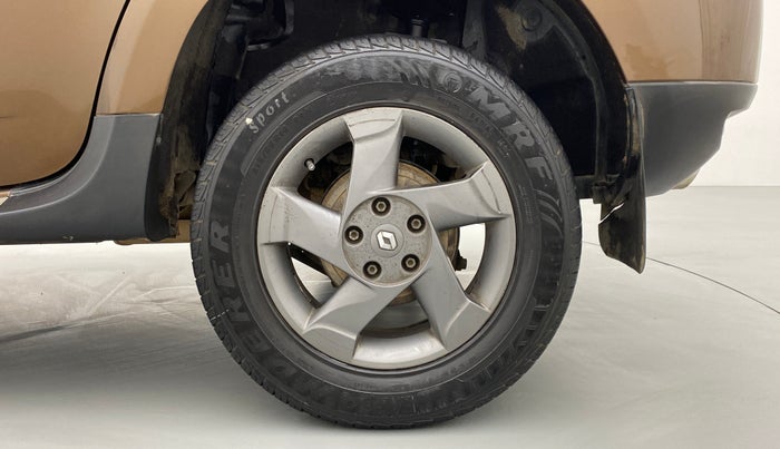 2014 Renault Duster RXZ 110 4WD, Diesel, Manual, 74,012 km, Left Rear Wheel