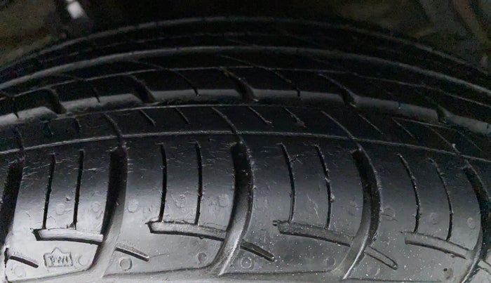 2015 Maruti Ciaz VXI PLUS AMT, Petrol, Automatic, 42,328 km, Right Front Tyre Tread
