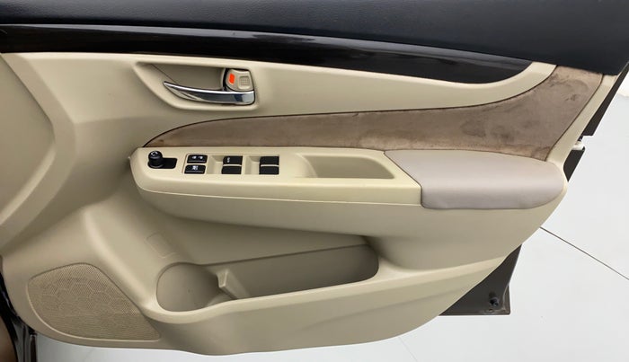 2015 Maruti Ciaz VXI PLUS AMT, Petrol, Automatic, 42,328 km, Driver Side Door Panels Control