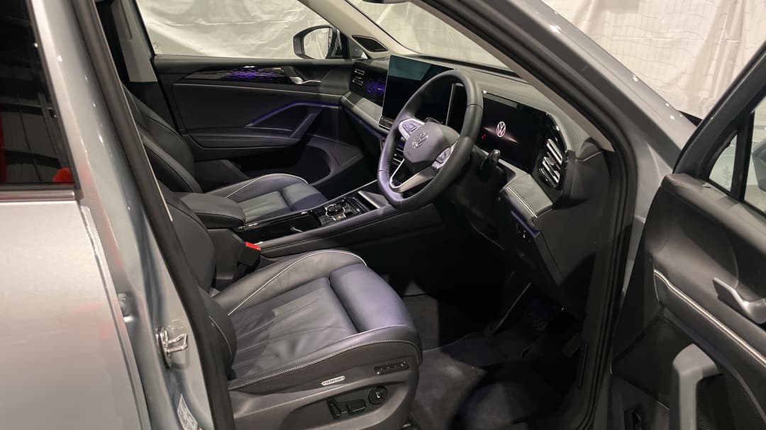 2025 Volkswagen Tiguan 150tsi Elegance, Automatic, 7400 km, Right Side Front Door Cabin View