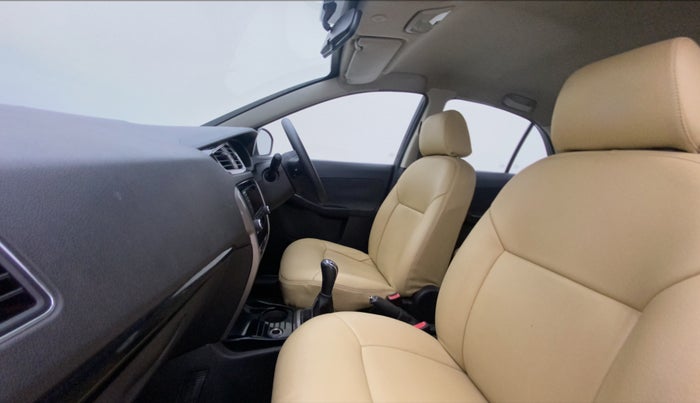 2015 Tata Bolt XMS QUADRAJET, Diesel, Manual, 91,184 km, Right Side Front Door Cabin