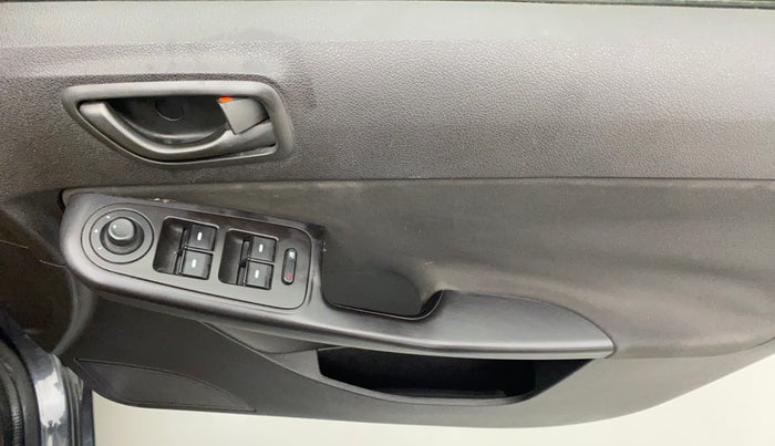 2015 Tata Bolt XMS QUADRAJET, Diesel, Manual, 91,184 km, Driver Side Door Panels Control