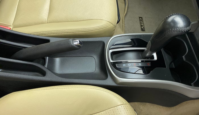 2017 Honda City VX CVT PETROL, Petrol, Automatic, 75,008 km, Gear Lever