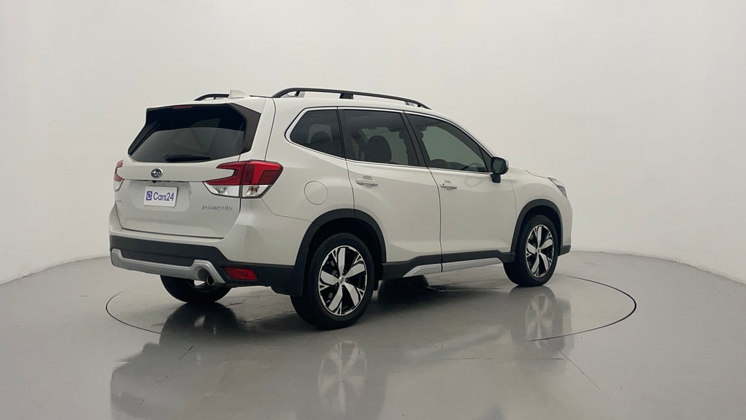 Right Back Diagonal (45- Degree) View