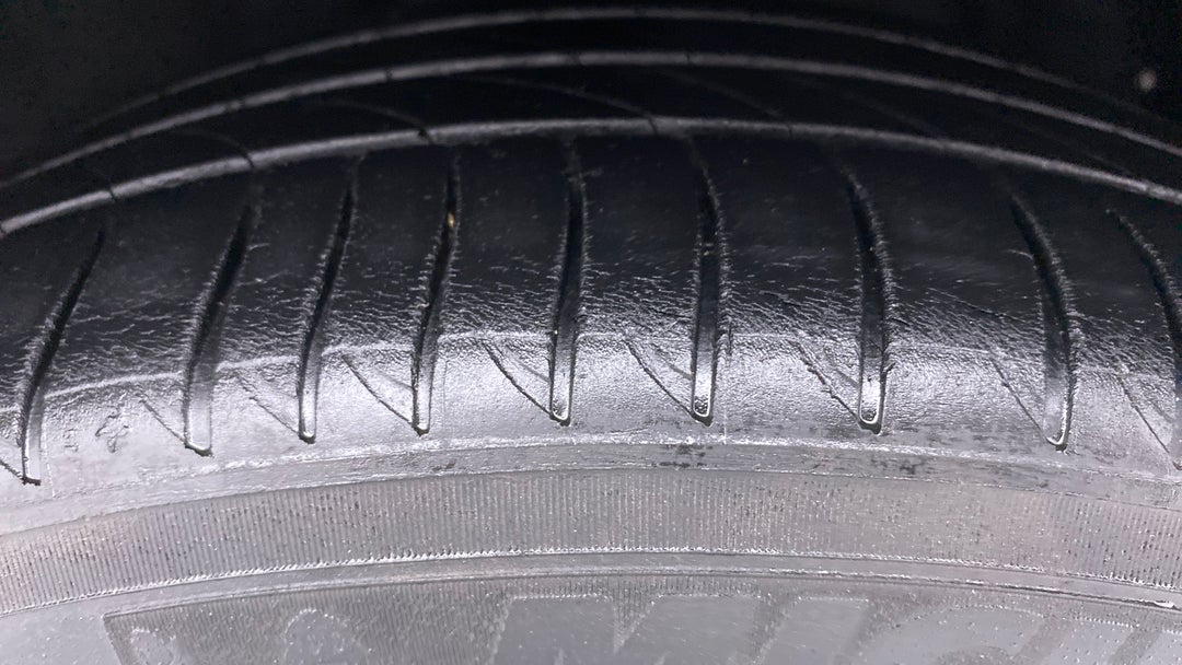 Left Rear Tyre Tread