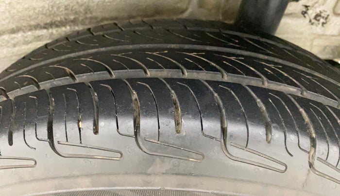 2019 Maruti New Wagon-R VXI (O) 1.0, Petrol, Manual, 74,047 km, Left Rear Tyre Tread