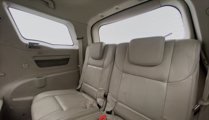 2017 Mahindra XUV500 W10, Diesel, Manual, 50,079 km, Third Seat Row ( optional )
