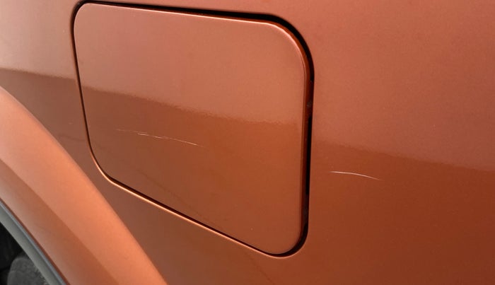 2017 Mahindra XUV500 W10, Diesel, Manual, 50,079 km, Left quarter panel - Minor scratches