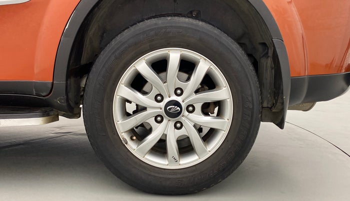 2017 Mahindra XUV500 W10, Diesel, Manual, 50,079 km, Left Rear Wheel