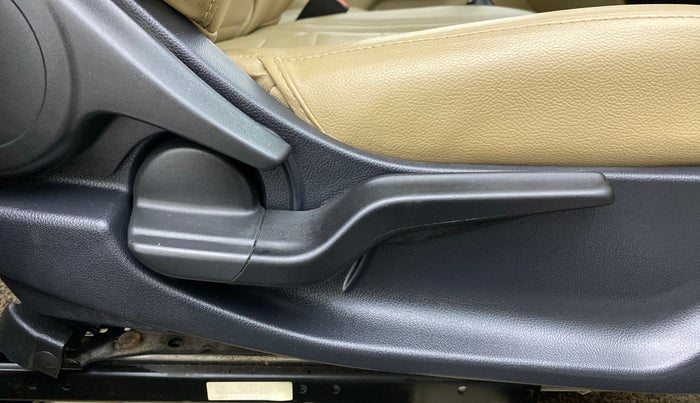 2019 Honda Amaze 1.2 SMT I VTEC, Petrol, Manual, 36,620 km, Driver Side Adjustment Panel