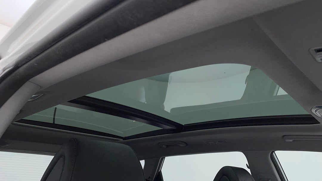 Interior Sunroof/Moonroof