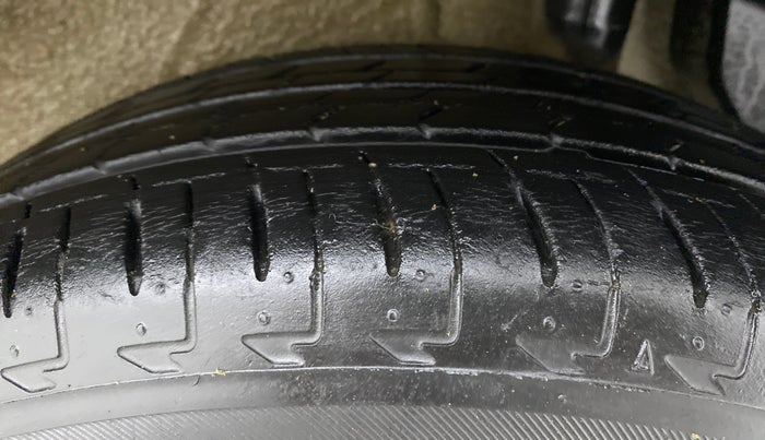 2019 Maruti IGNIS ZETA 1.2, Petrol, Manual, 15,318 km, Left Rear Tyre Tread