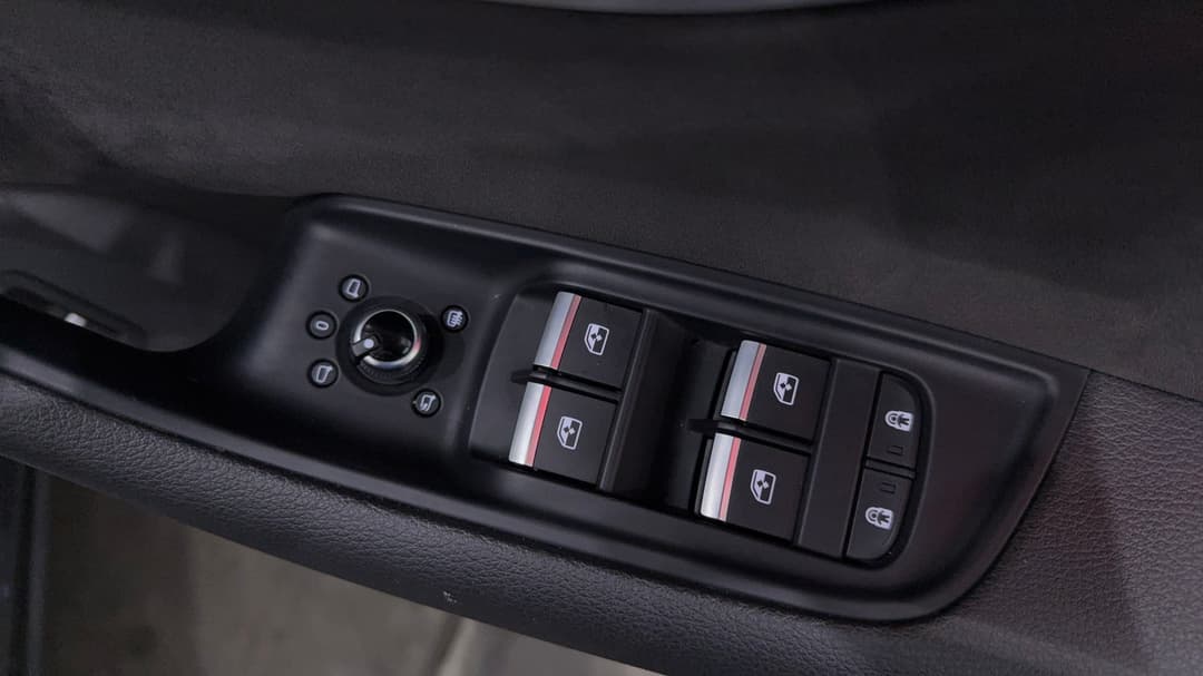 2021 Audi Q7 50 Tdi S Line Quattro Mhev, Automatic, 72564 km, Drivers Side Door Panel Controls