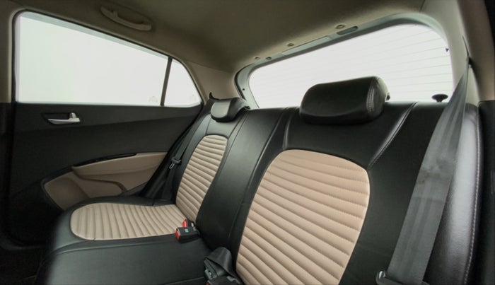 2017 Hyundai Grand i10 ASTA 1.2 KAPPA VTVT, Petrol, Manual, 86,645 km, Right Side Rear Door Cabin