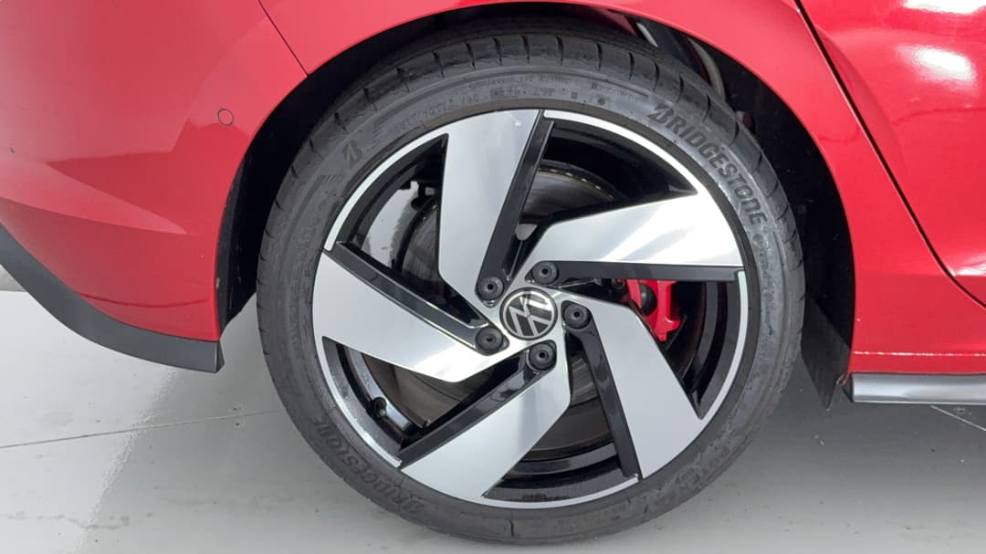 2021 Volkswagen Golf Gti, Automatic, 42483 km, Right Rear Wheel