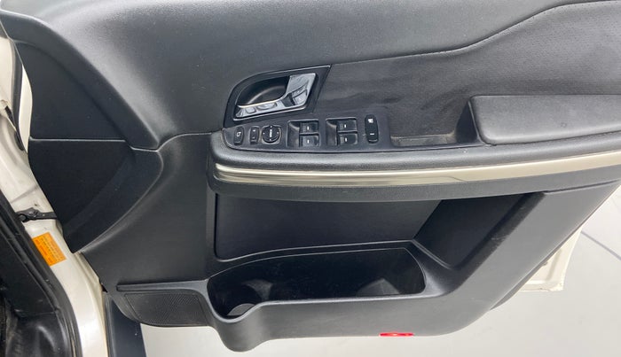 2018 Tata Hexa Varicor 400 XTA, Diesel, Automatic, 65,544 km, Driver Side Door Panels Control