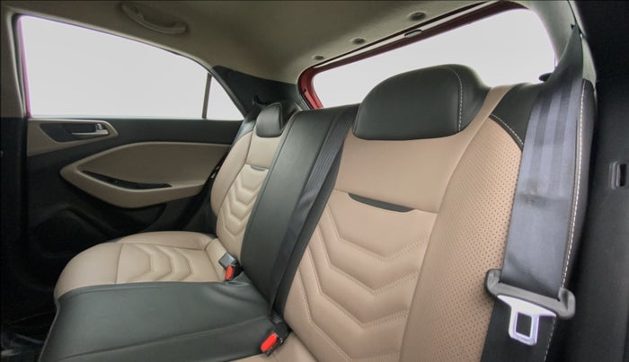2016 Hyundai Elite i20 MAGNA 1.2, Petrol, Manual, 22,410 km, Right Side Rear Door Cabin