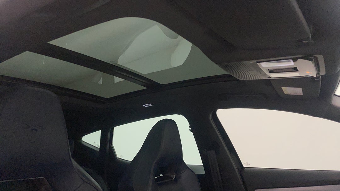 Interior Sunroof/Moonroof