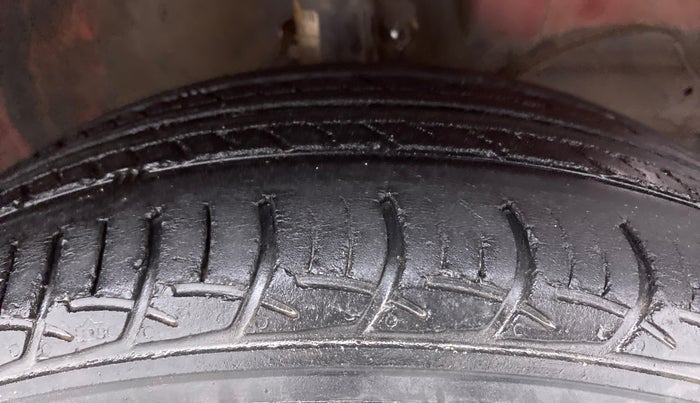 2018 Maruti Baleno SIGMA DIESEL 1.3, Diesel, Manual, 98,059 km, Right Front Tyre Tread